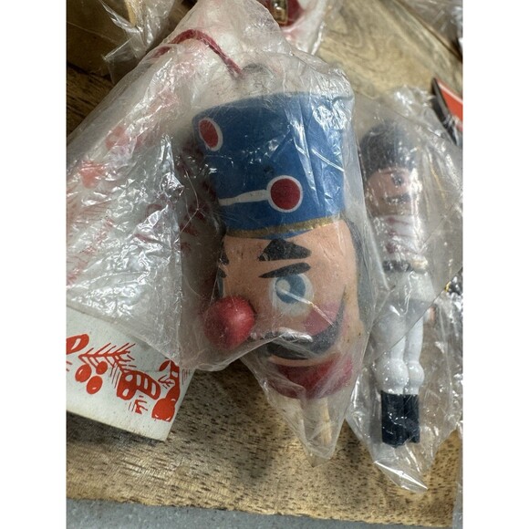 Vintage Lot of 23 Wooden Christmas Ornaments New Old Stock Woolworths? - Picture 4 of 16